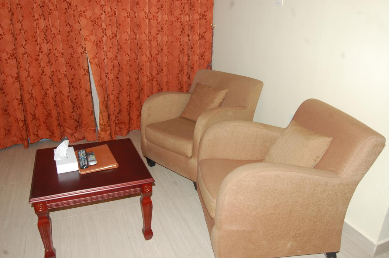 Al Amwaj Hotel Szardża Zewnętrze zdjęcie