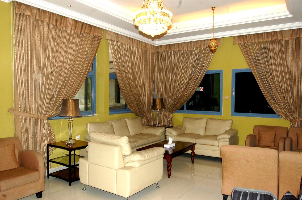 Al Amwaj Hotel Szardża Zewnętrze zdjęcie
