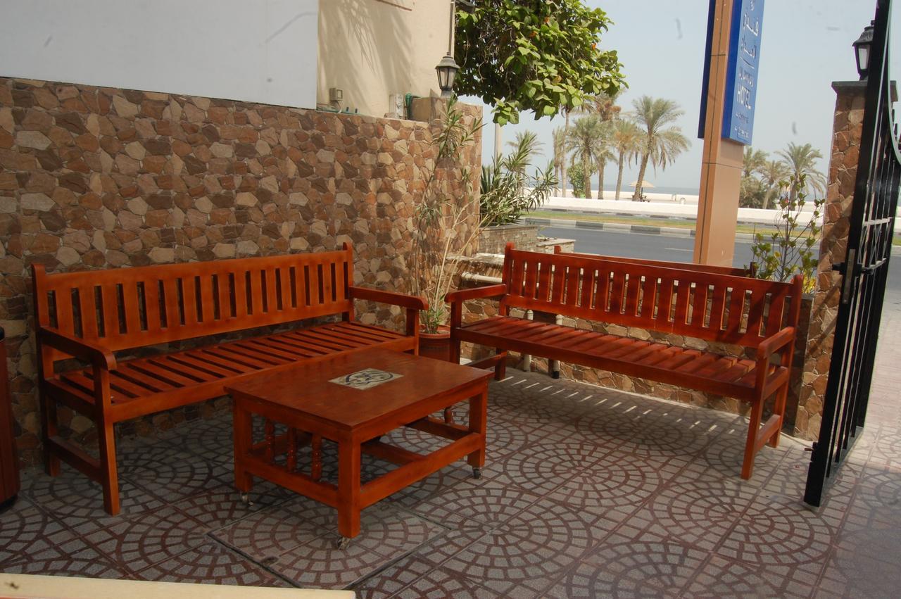 Al Amwaj Hotel Szardża Zewnętrze zdjęcie