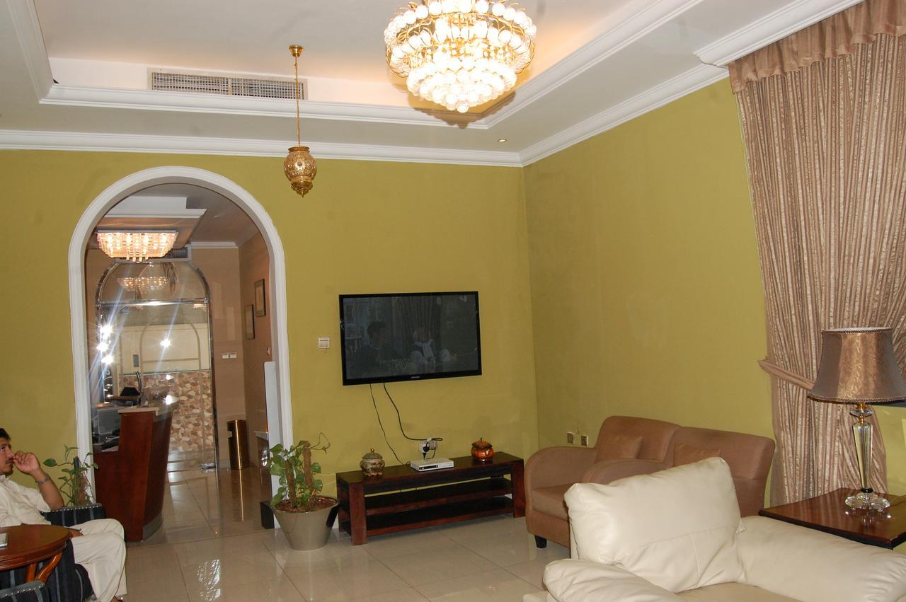 Al Amwaj Hotel Szardża Zewnętrze zdjęcie