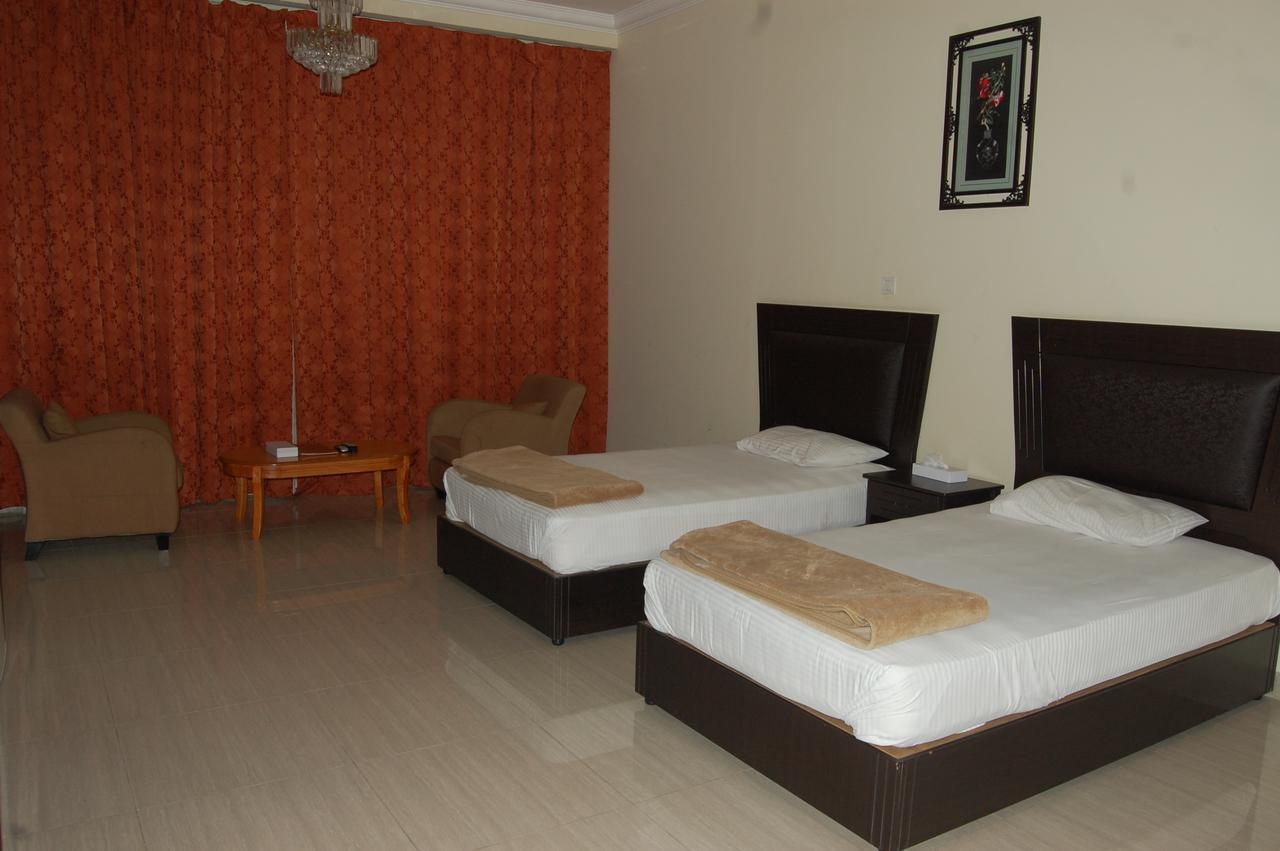 Al Amwaj Hotel Szardża Zewnętrze zdjęcie